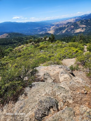 HIking Hobart’s Ridge Near Ashland, Oregon